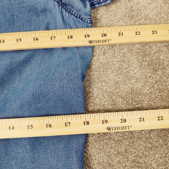 Banana Republic Women's Dillon Shirt in Blue Size Medium Button Down Jean Shirt - Picture 6 of 8